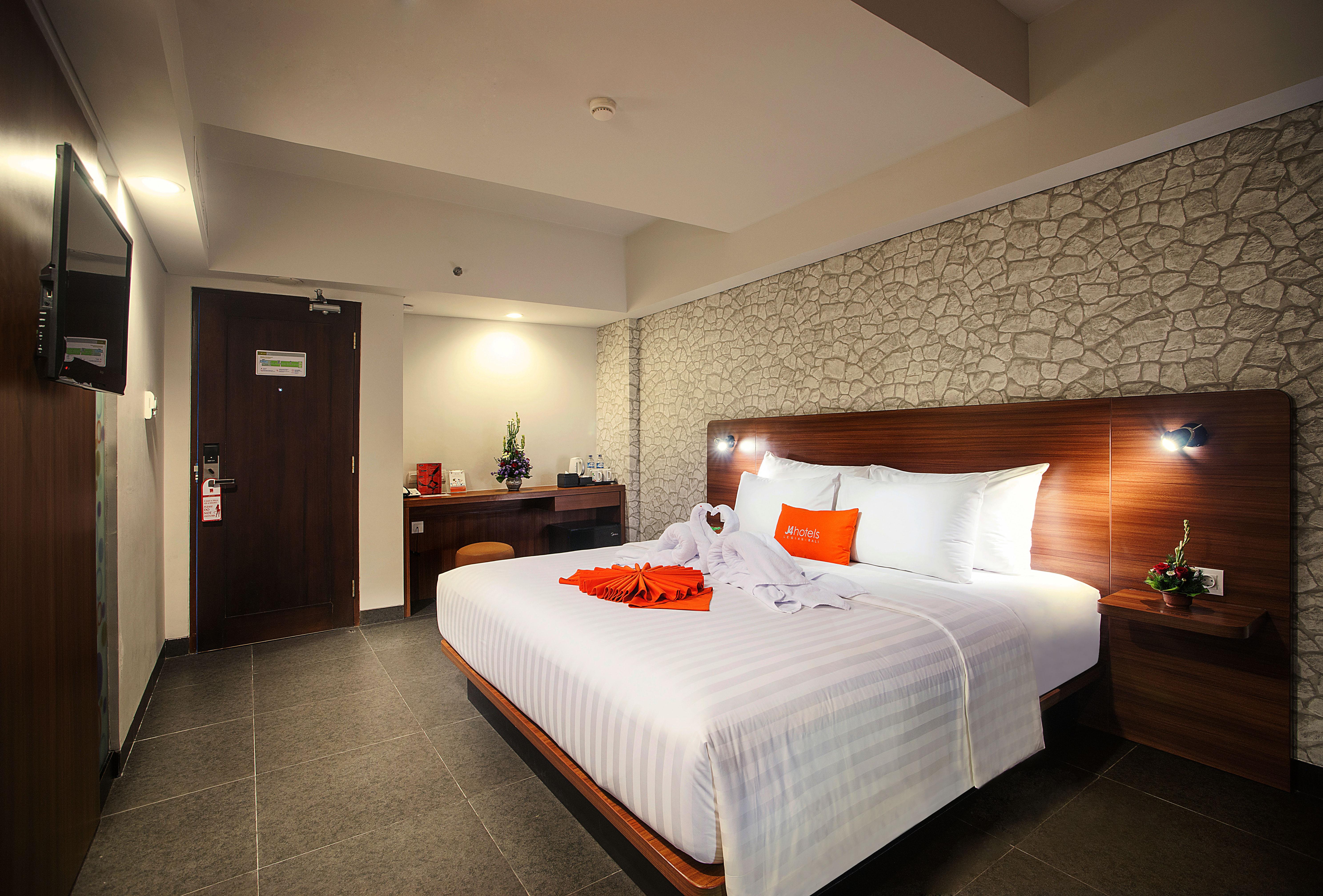 J4 Hotels Legian Экстерьер фото