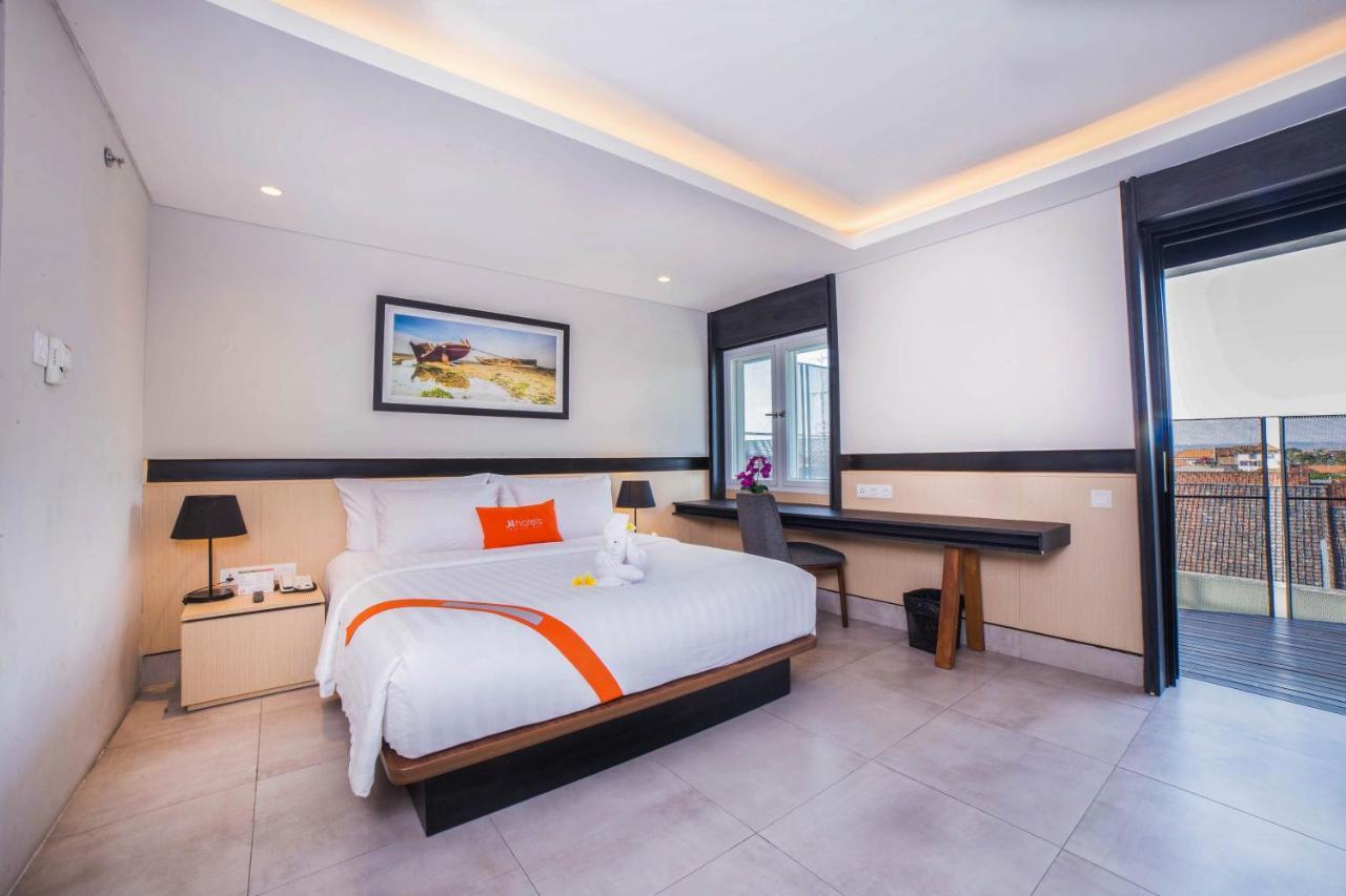 J4 Hotels Legian Экстерьер фото