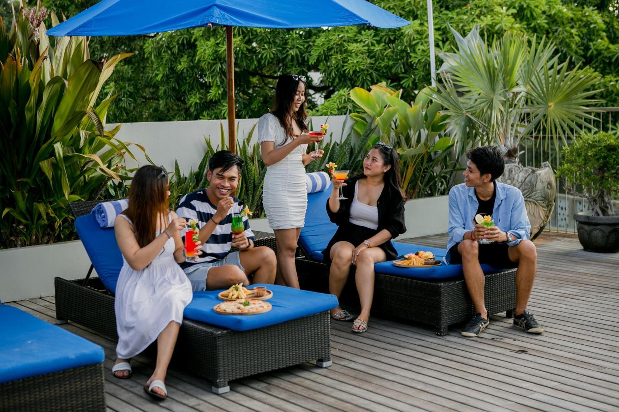 J4 Hotels Legian Экстерьер фото