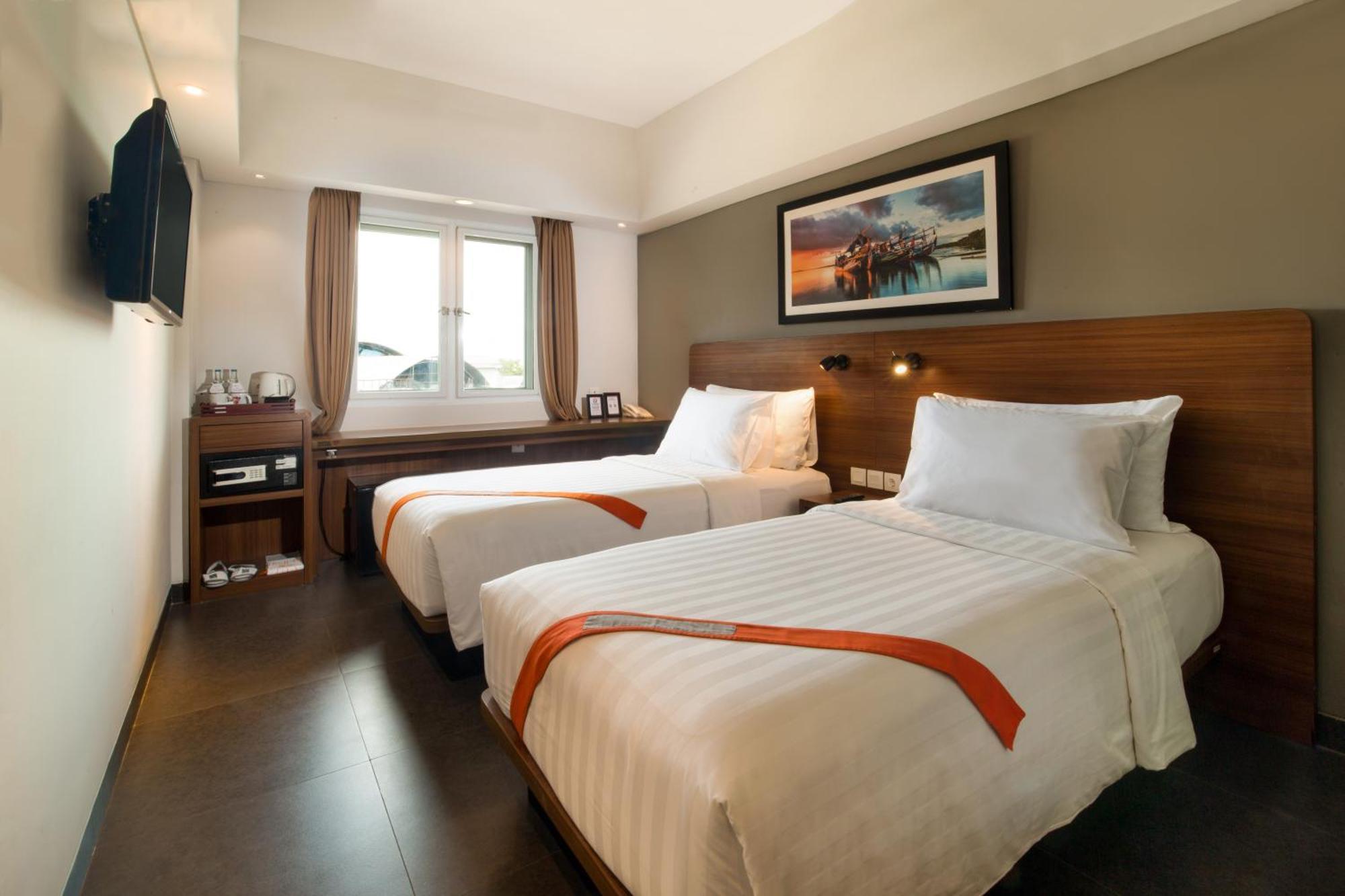 J4 Hotels Legian Экстерьер фото