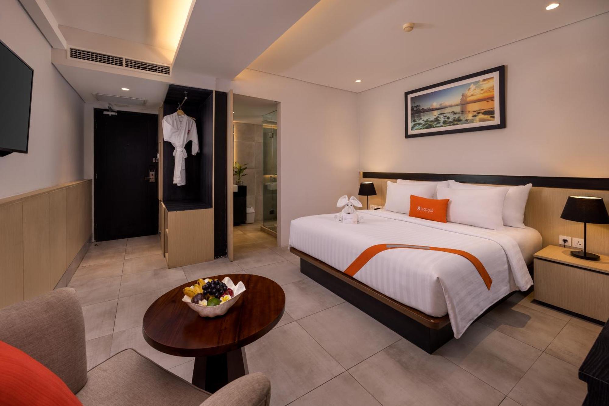 J4 Hotels Legian Экстерьер фото