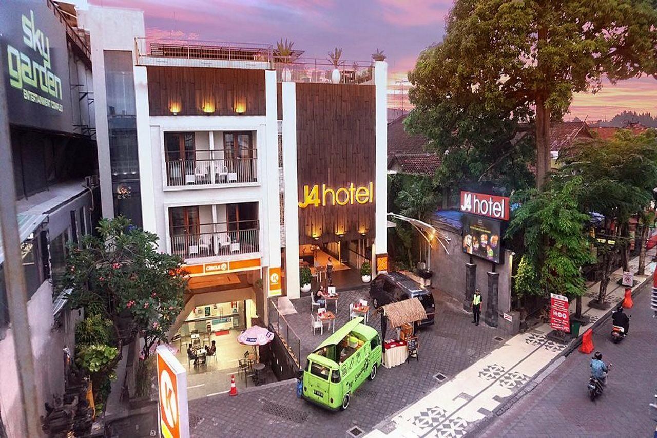 J4 Hotels Legian Экстерьер фото